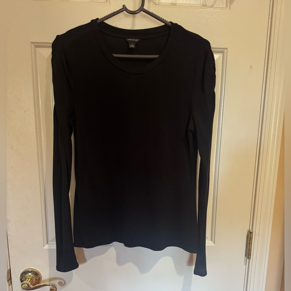 Ann Taylor long sleeve blouse in black size M
